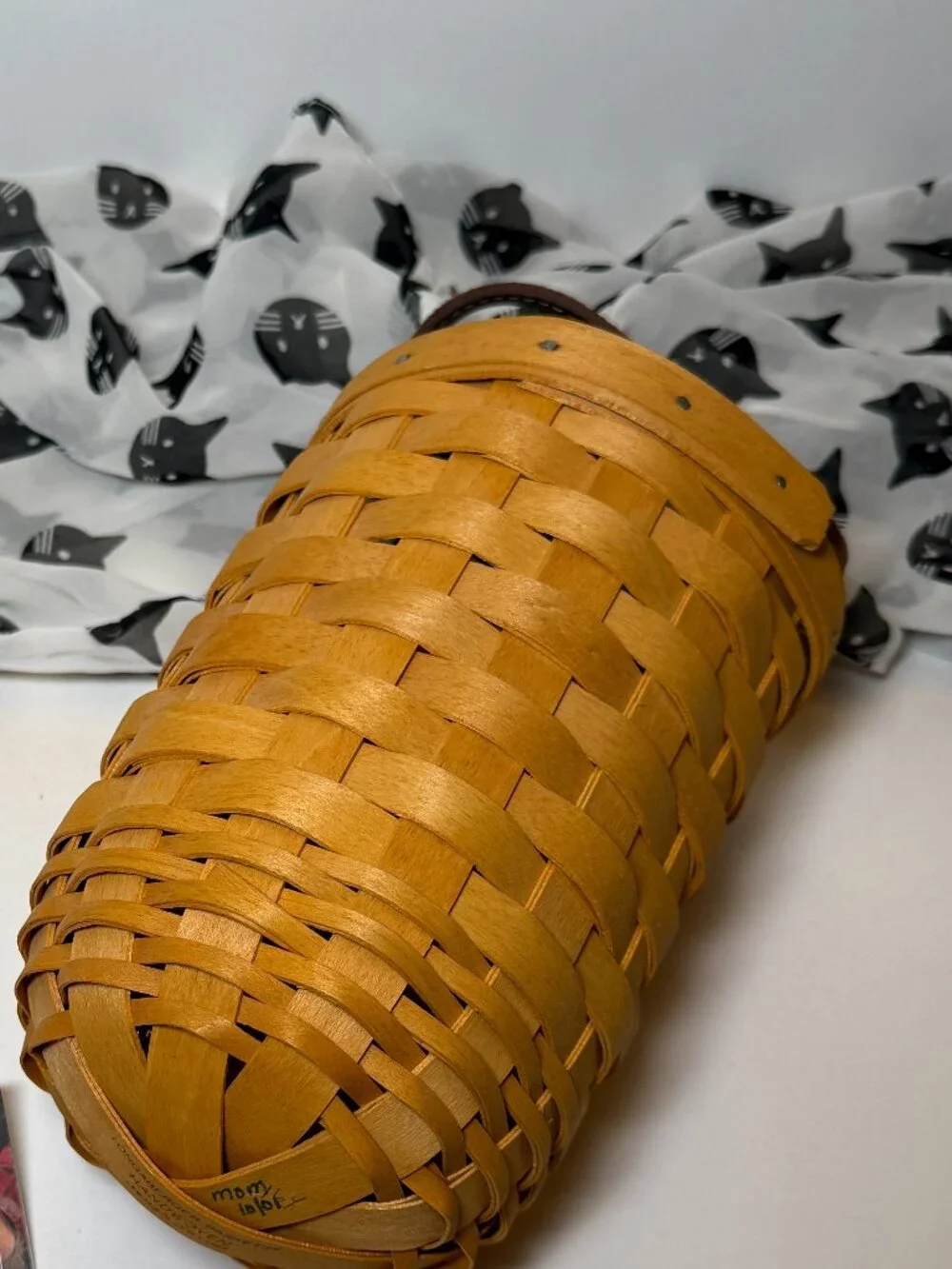 2001 Unused Small Gatehouse Longaberger Basket Handwoven Leather Loop 11751